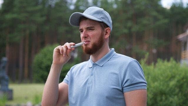 Smart Guide to E-Zigaretten kaufen and the Best e cig that looks like a cigarette for Discreet Vaping