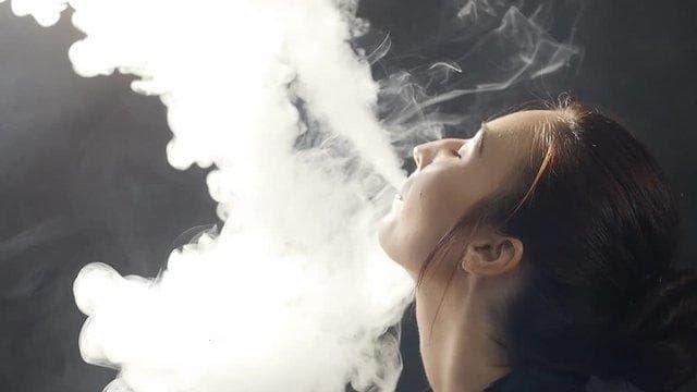 E-Sigara guide explaining what is in electronic cigarettes and a clear ingredient breakdown for safer vaping