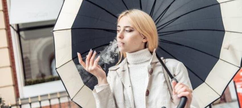 Quick guide to xem bóng đá hôm nay and what is the meaning of e cigarette – essential tips for fans and curious readers